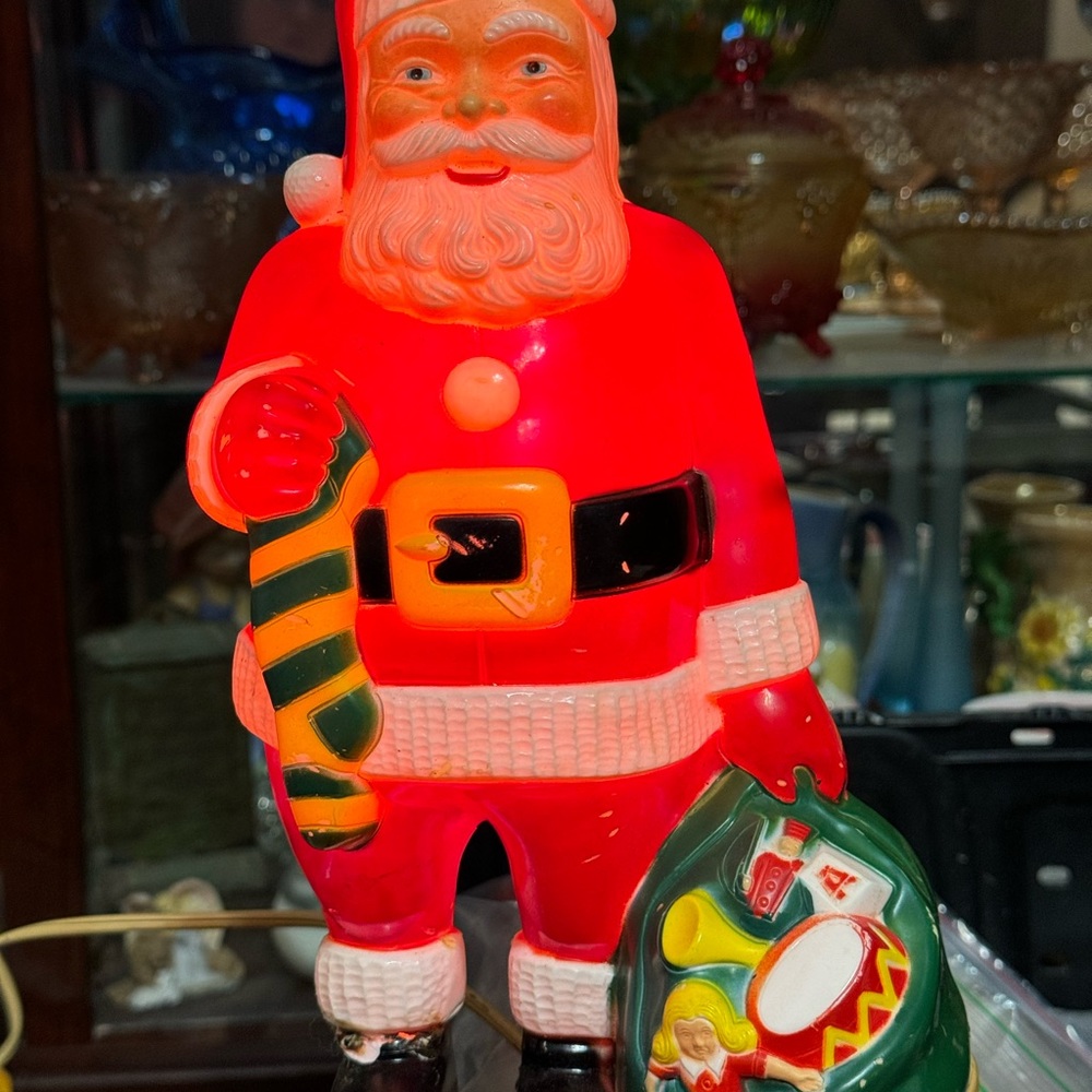 Vintage 1950’s Paramount RayLight Santa w/bag of toys